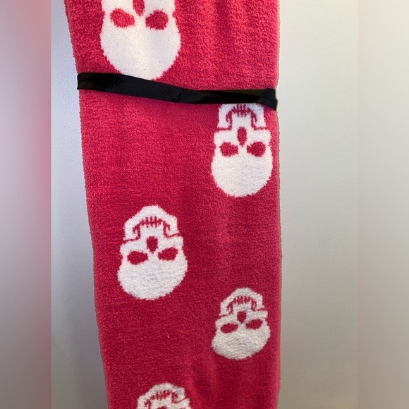Halloween Skull Pink Blanket Magaschoni White Soft Throw Reverse Spooky Gothic - Picture 2 of 8